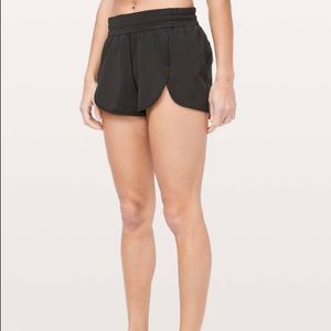 lululemon black power stride shorts “2.5